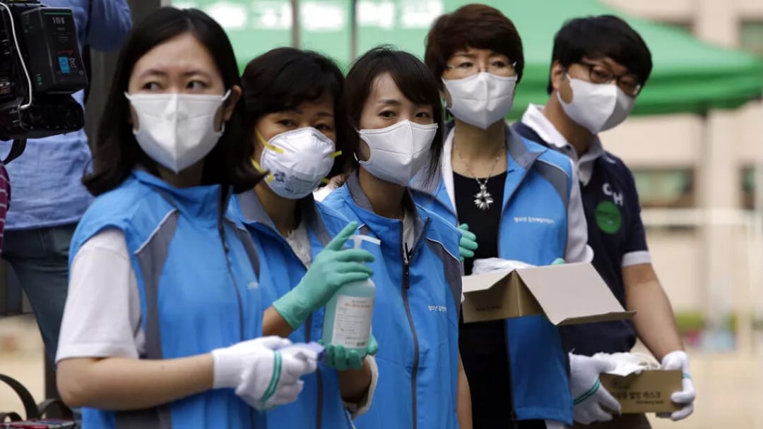 Cənubi Koreyada minlərlə həkim hökumətin əmrinə baxmayaraq işə qayıtmırlar