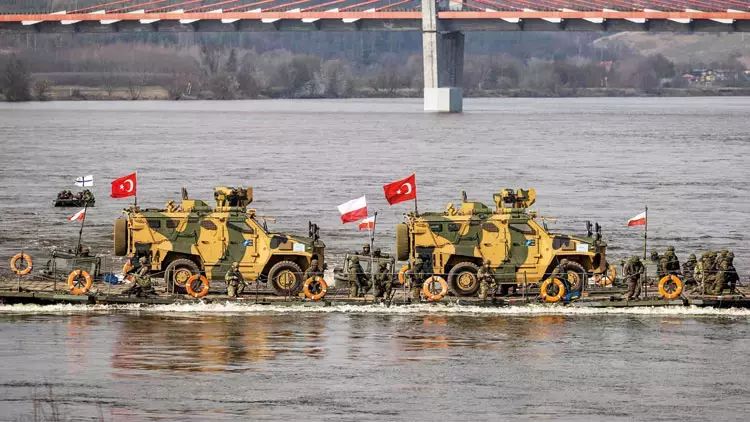 Türk əsgərləri NATO təlimində iştirak edib