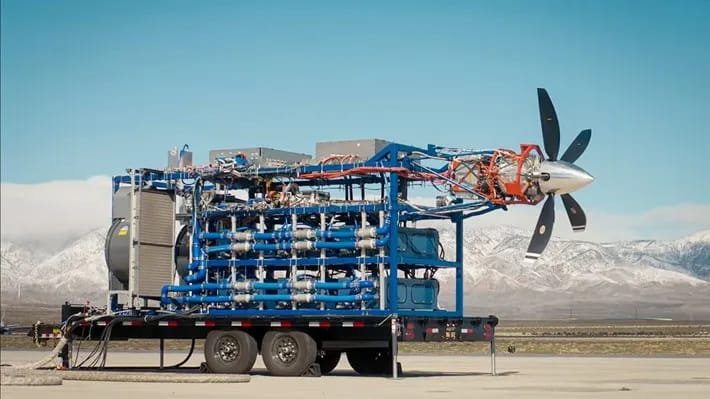 Dünyanın ən böyük maye hidrogen təyyarə mühərriki sınaqdan keçirildi