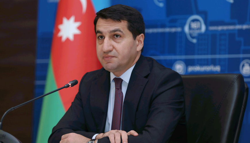 Hikmət Hacıyev Azərbaycan qadınlarını təbrik edib