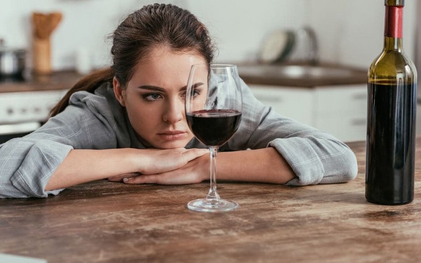 ÜST: Martın 8-də spirtli içkinin qəbulu tövsiyə edilmir