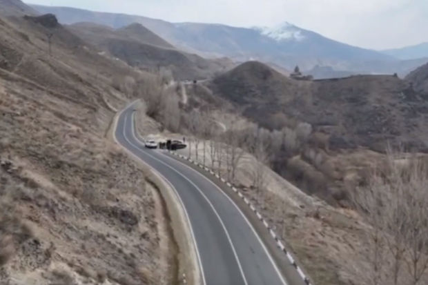 Yenidən qurulan Ermənistan-İran avtomobil yolunun görüntüləri yayıldı - VİDEO