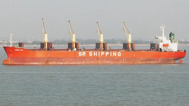 Hind okeanında yük gəmisi oğurlandı