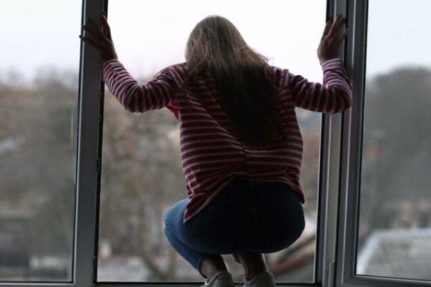 Bakıda özünü məktəbin pəncərəsindən atan şagirdin durumu açıqlandı - YENİLƏNİB