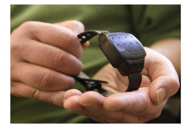 Kişi qardaşını evə görə bıçaqladı: Elektron qolbaq taxıldı