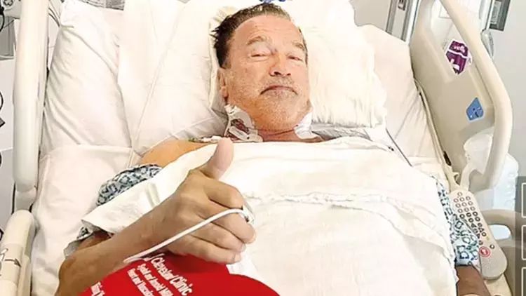 Arnold Şvartsenegger kardiostimulyator quraşdırdığını açıqladı