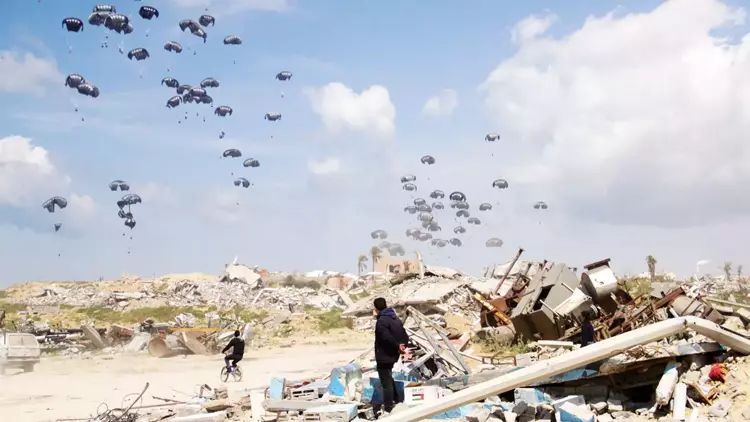 Qəzzada 18 nəfər paketlərə çatmağa çalışarkən ÖLÜB