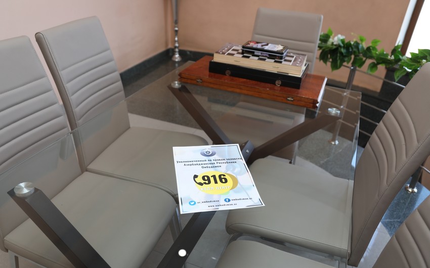 Ombudsman Xankəndidə erməniəsilli sakinlərlə görüşüb, sığınacağa baş çəkib