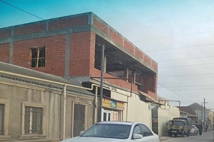 Binəqədi icra başçısının icazəsi ilə qanunsuz obyekt tikilir? - FOTOLAR