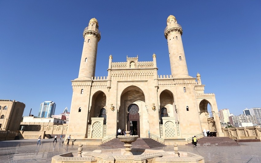 QMİ Ramazan bayramı namazının saatlarını açıqlayıb