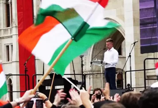 Macarıstanda hökumətə etiraz aksiyası keçirilib