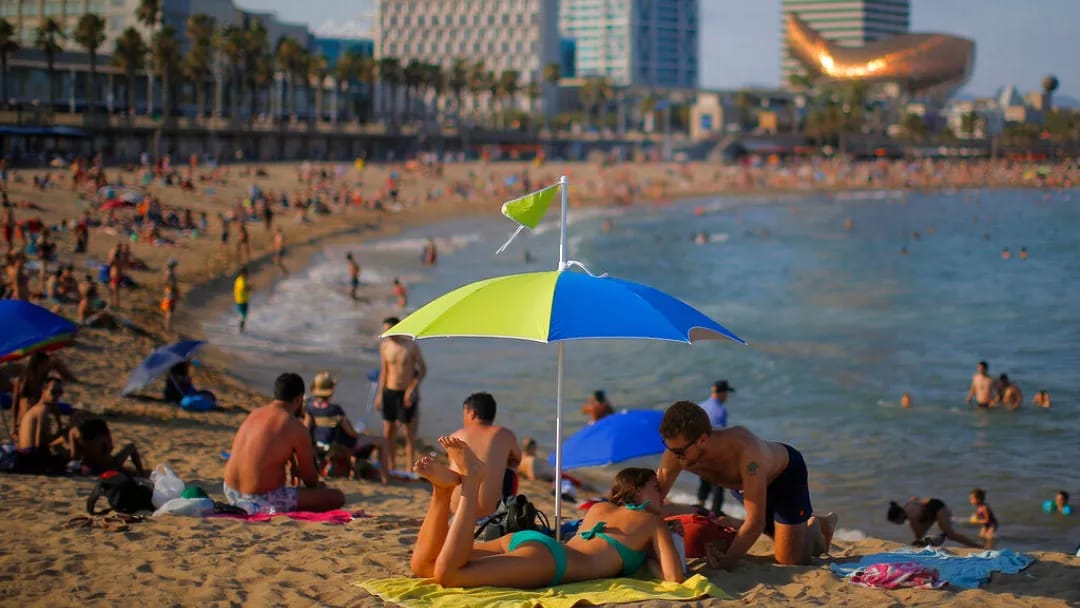 İspaniyanın turizm gəlirinin 200 milyard dolları keçəcəyi gözlənilir