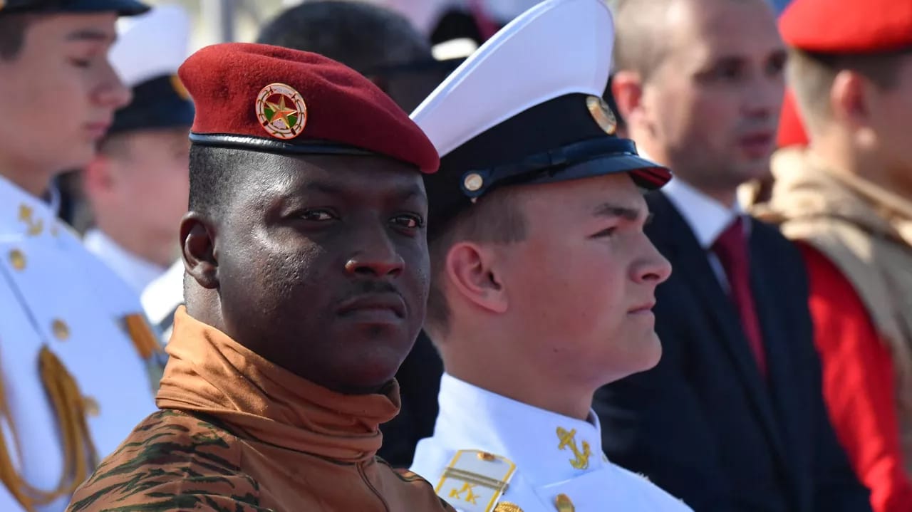 Burkina Faso üç fransız diplomatı “arzuolunmaz şəxs” elan etdi