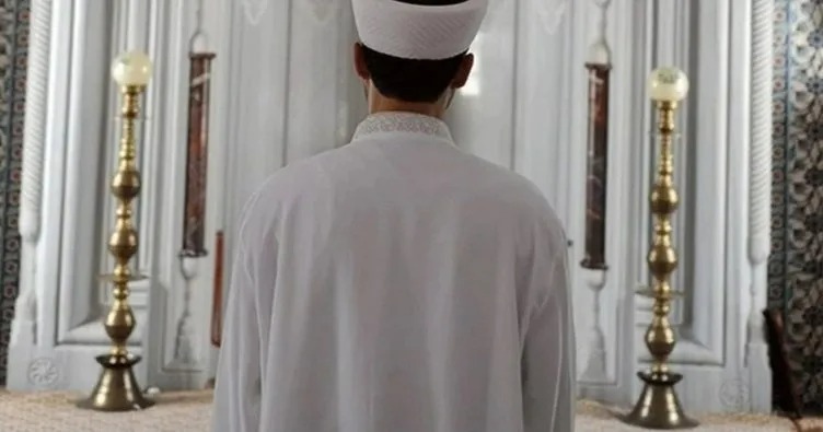 Fransa Əlcəzairli imamı deportasiya etdi