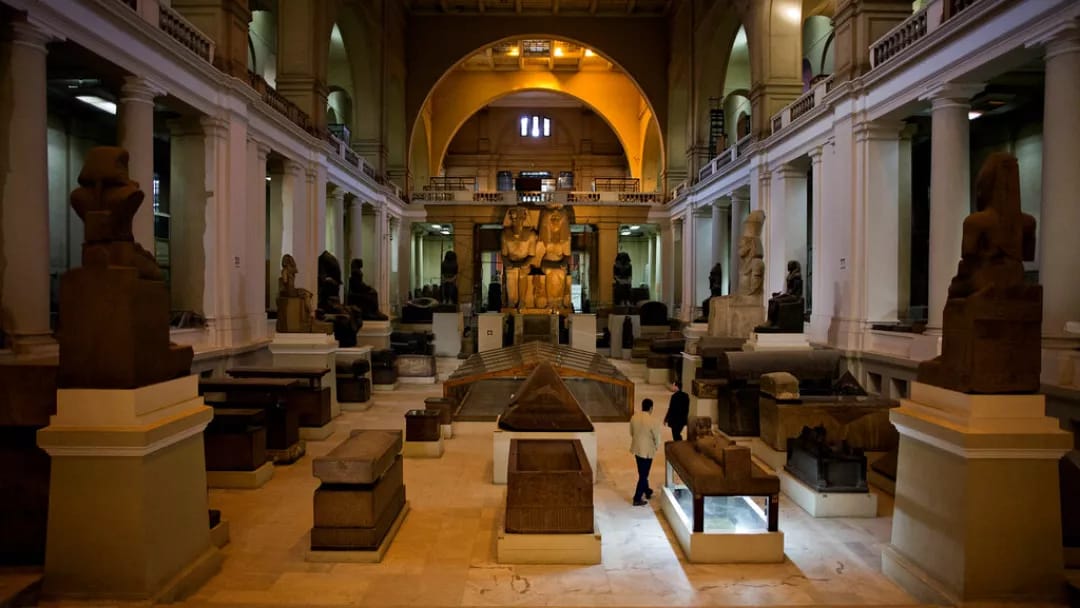 Misir firon II Ramzesin oğurlanmış 3400 illik heykəlini geri aldı