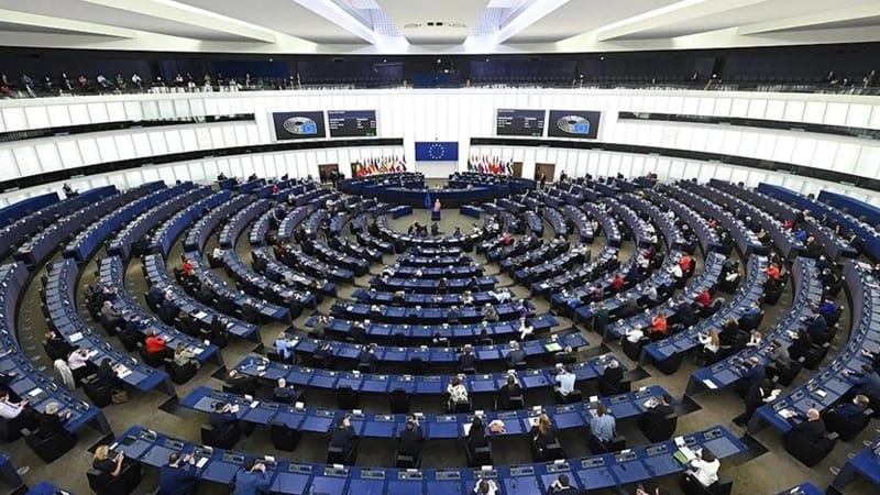 Avropa Parlamenti Kosovo serbləri üçün vizanın sərbəst olmasını təsdiqlədi