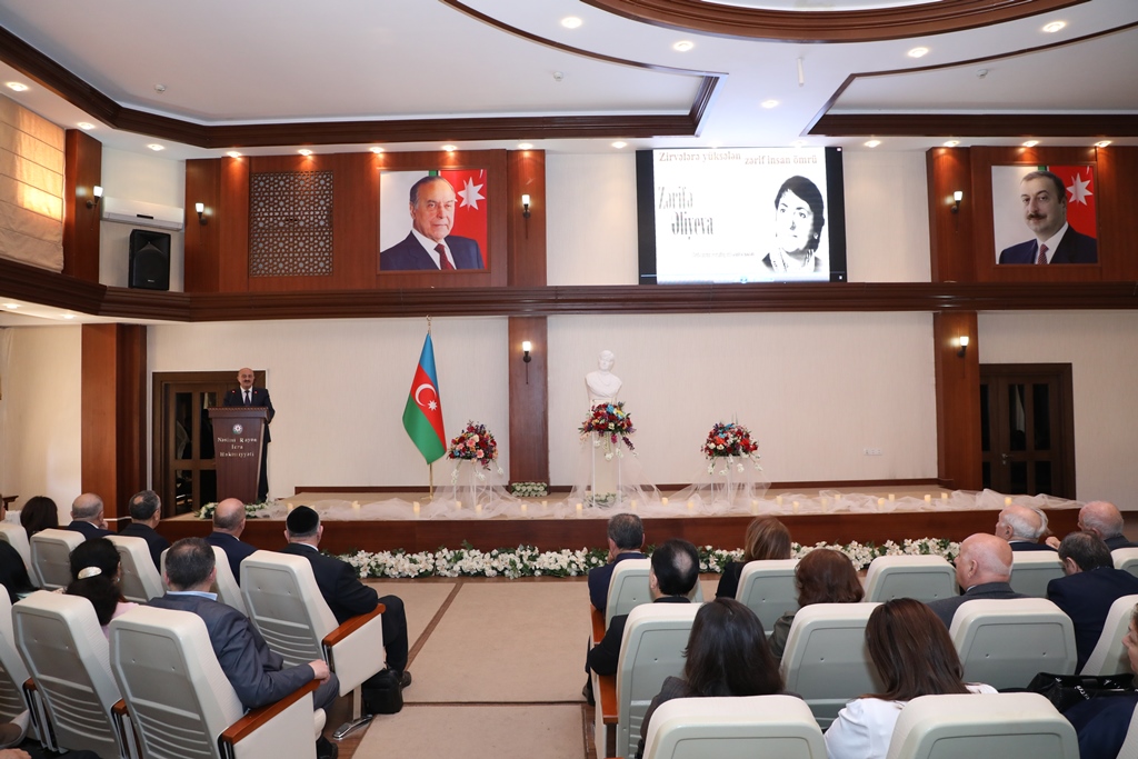 Nəsimi rayonunda görkəmli oftalmoloq alim, akademik Zərifə Əliyevanın anadan olmasının 101-ci ildönümünə həsr olunmuş “Zirvələrə yüksələn zərif insan ömrü” adlı tədbir keçirilib