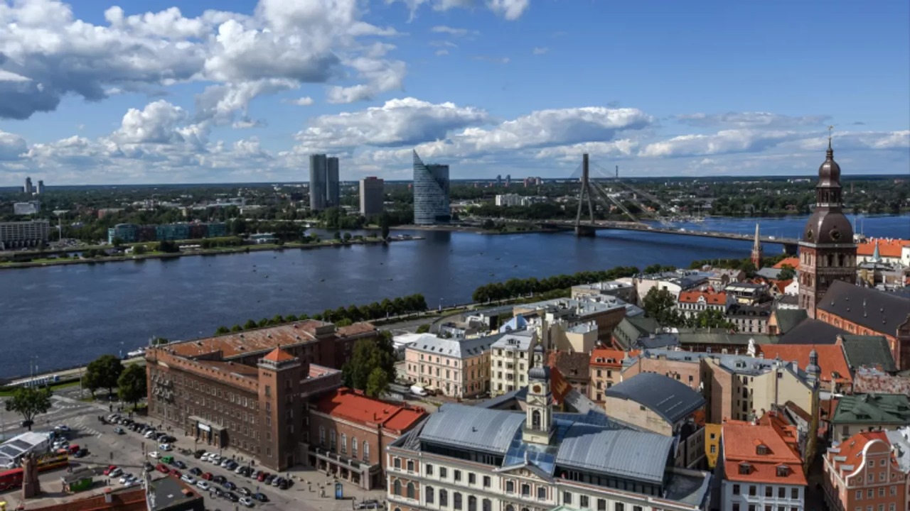 Latviya Ukraynaya hava hücumundan müdafiə sistemləri tədarük edəcək