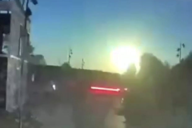 Ukrayna səmasında müəmmalı parıltı: Bir çox bölgədə görüntüləndi - VİDEO