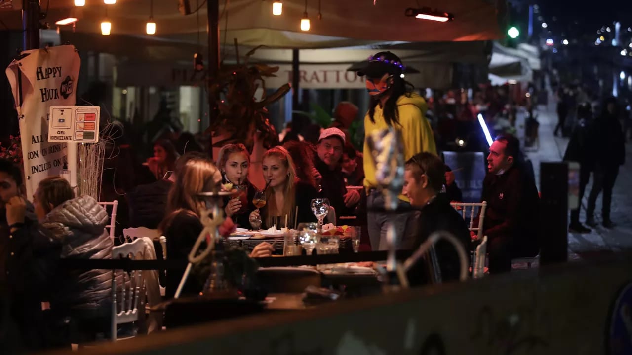 Milanda gecə saatlarında içki satışı ilə bağlı qaydalar tətbiq edilib