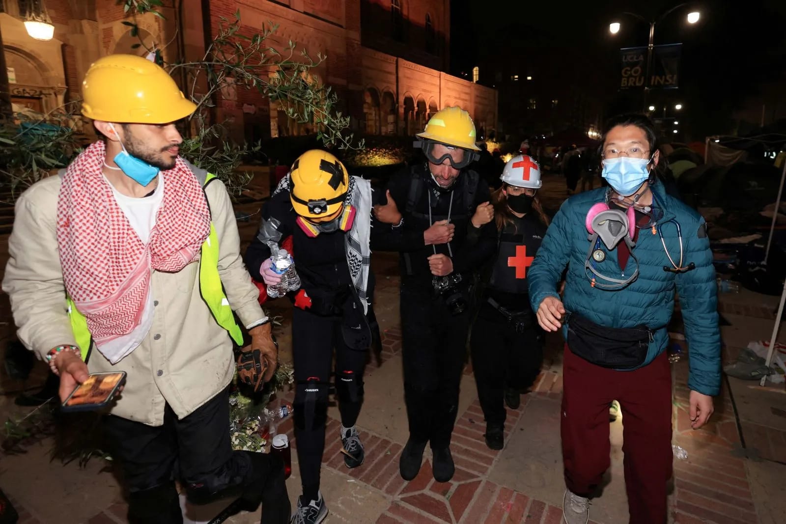 ABŞ-da universitetlərdə saxlanılanların sayı 2 mini keçdi