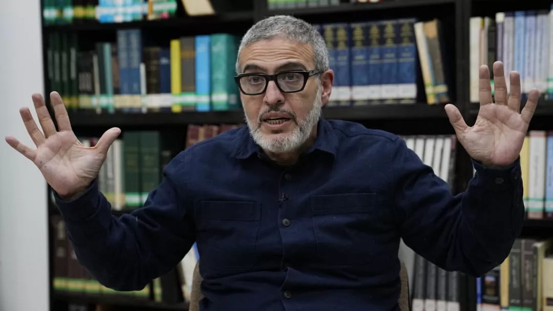 İngiltərəli cərrah Fransaya bu səbəbdən buraxılmadı