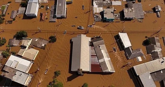 Braziliyada daşqın fəlakətinin qurbanları getdikcə ağırlaşır