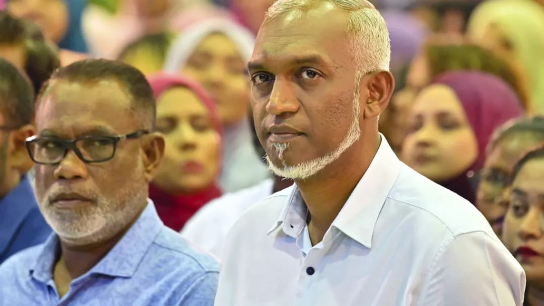 Hindistan Maldiv adalarında 80 əsgərini mülki heyətlə əvəz edib