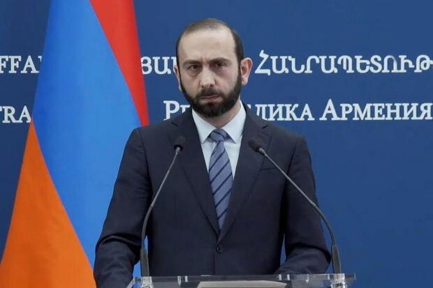 Mirzoyan bu diplomatları fərari adlandırdı