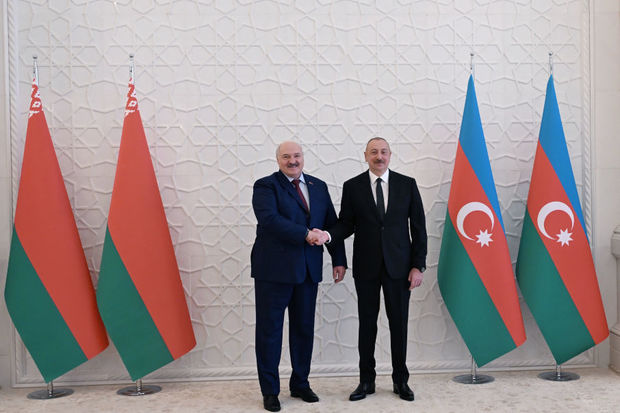 Azərbaycanda səfərdə olan Aleksandr Lukaşenkonun rəsmi qarşılanma mərasimi olub - FOTO