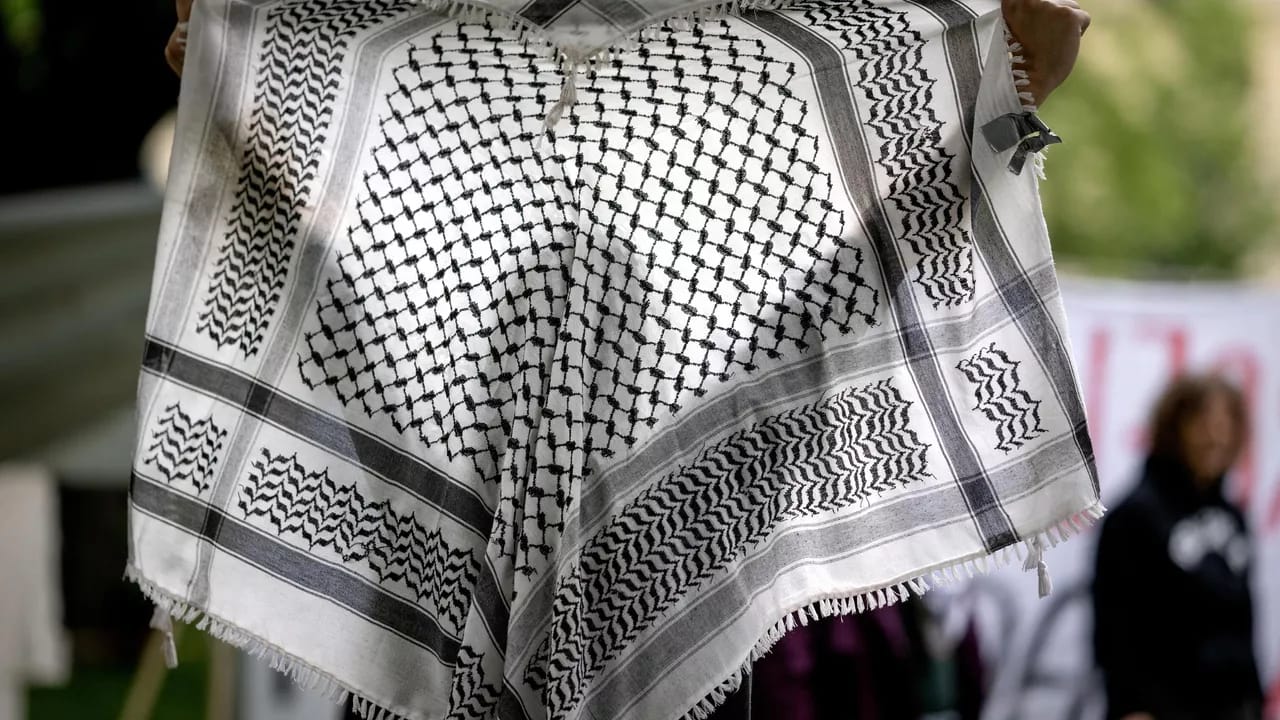 Avstraliyanın Viktoriya ştatının parlamentində keffiyeh geyinmək qadağan edildi