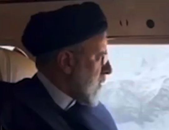 Раиси сняли на видео незадолго до жёсткой посадки его вертолёта