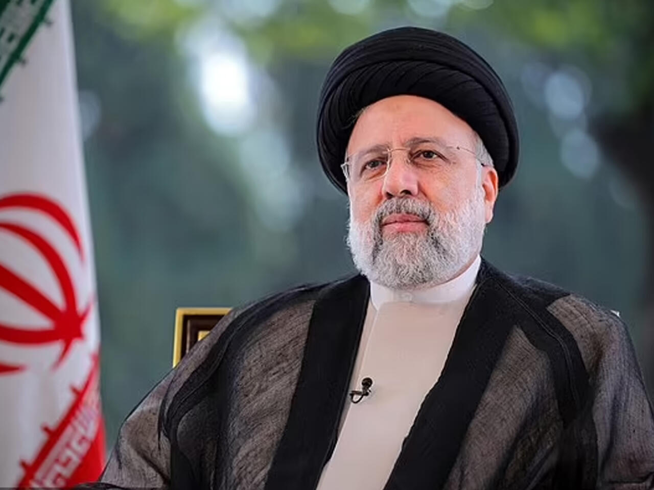 Qəzada ölən İran prezidentinin anasının evi diqqət çəkdi - VİDEO