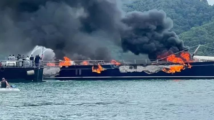 34 metrlik super yaxta alov aldı