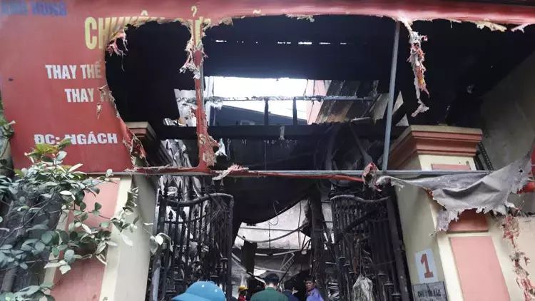 Vyetnam yanğın fəlakəti ilə sarsıldı: 14 ÖLÜ