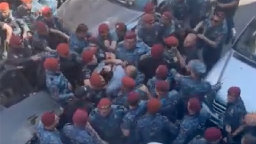 İrəvanda yenidən hökumət əleyhinə etirazlar başlayıb