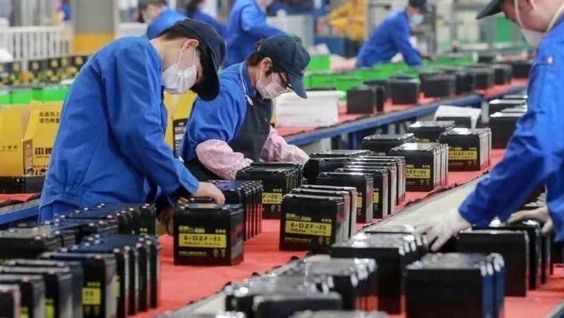 Çində istehsal sektorunun fəaliyyəti yavaşlayıb