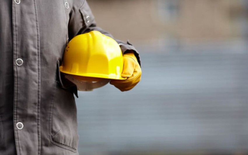 Ölkədə fəaliyyət göstərən muzdlu işçilərin sayı açıqlanıb