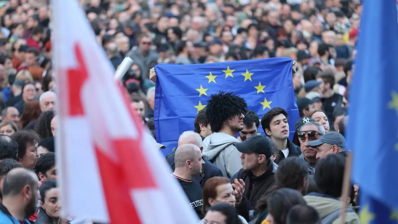 Gürcüstanda xarici agent qanunu təsdiq edildi