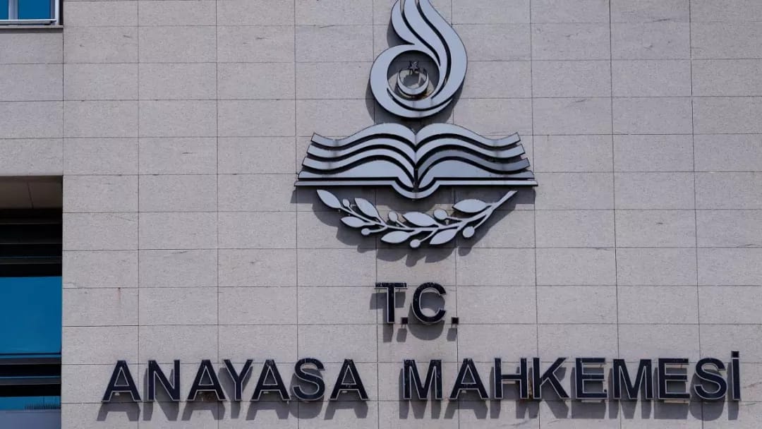 Türkiyədə prezidentin Mərkəzi Bankın sədrini vəzifədən azad etmək səlahiyyətini ləğv edildi