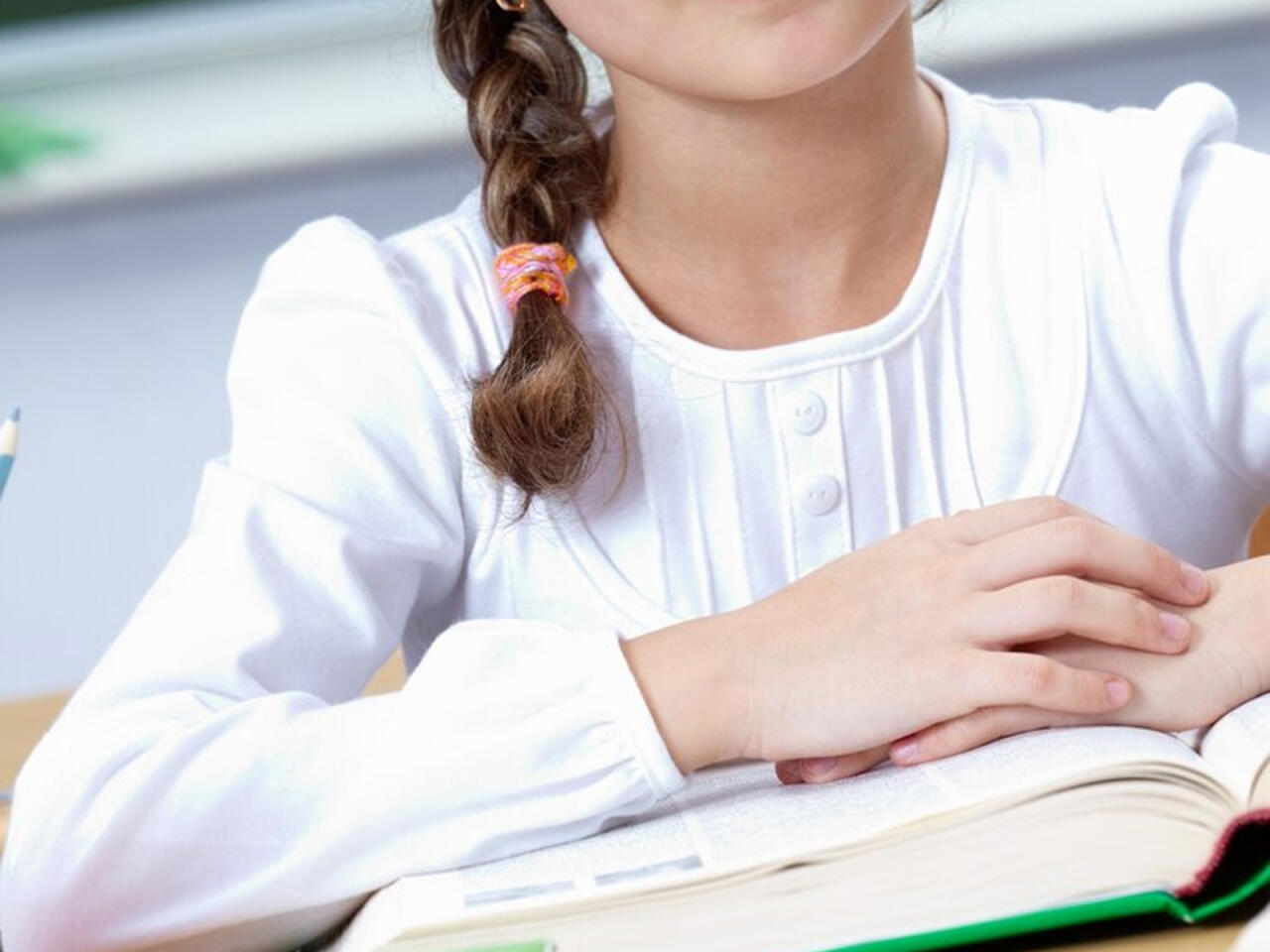 Azərbaycanda məktəbdə 60 yaşlı ustadan azyaşlı şagirdə qarşı əxlaqsızlıq - həbs edildi