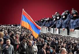 Ermənistanda mitinqə gedənləri işdən çıxarmaqla hədələdilər