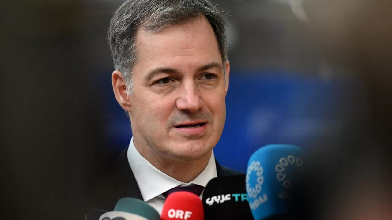 Belçikanın baş naziri istefa verdi