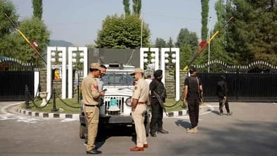 Hindistanda avtobusa silahlı hücum nəticəsində 10 nəfər öldü