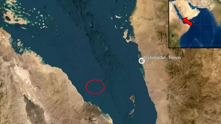 Husilər Qırmızı dənizdə yunan şirkətinə məxsus gəmini vurub