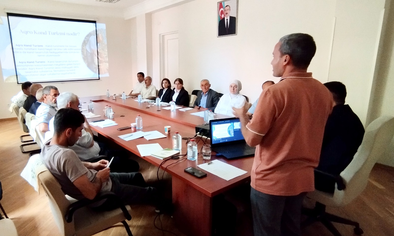 “Şəhərdən Kəndə” layihəsi çərçivəsində Lerikdə fermerlərə aqroturizm üzrə təlim keçirilib
