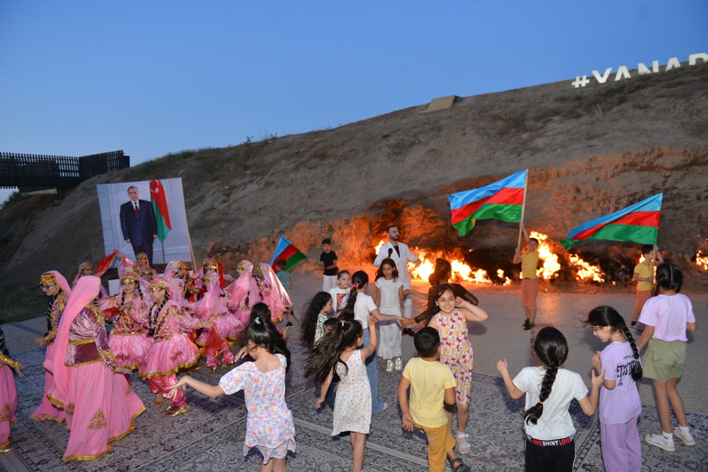 “Yanar dağ” Dövlət Tarix-Mədəniyyət və Təbiət Qoruğunda 15 İyun - Milli Qurtuluş Günü ilə əlaqədar tədbir keçirilib