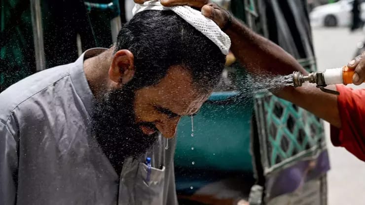 Pakistanda həddindən artıq istilər 14 nəfərin həyatına son qoyub