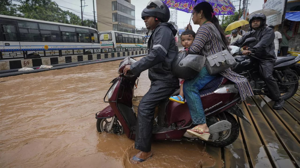 Hindistanda daşqınlar nəticəsində 11 nəfər ölüb