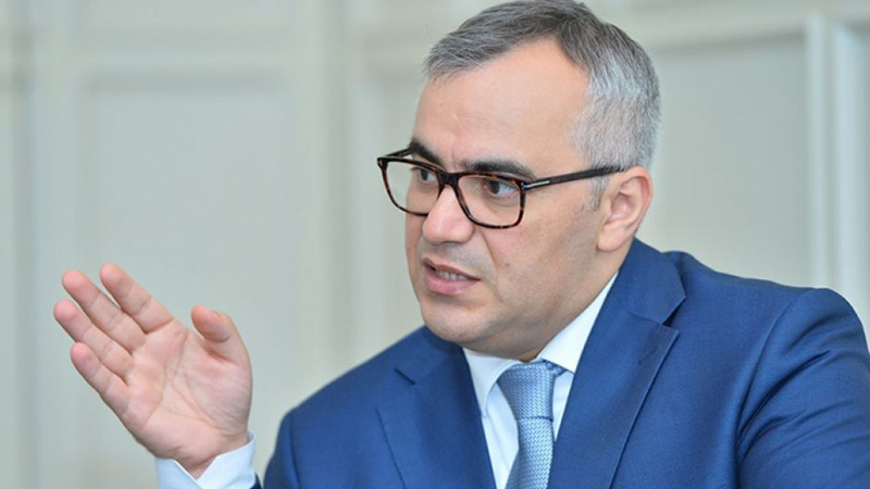 Azərbaycanda vəzifəli şəxs istefa verdi